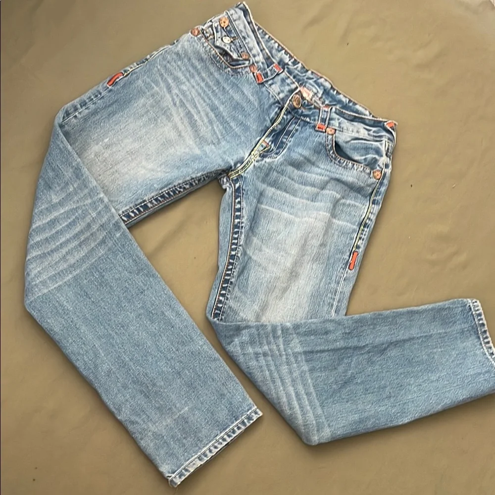 TRUE Religion Joey Super T”Light Wash Blue  32X32 JEANS  w Orange Accent Details